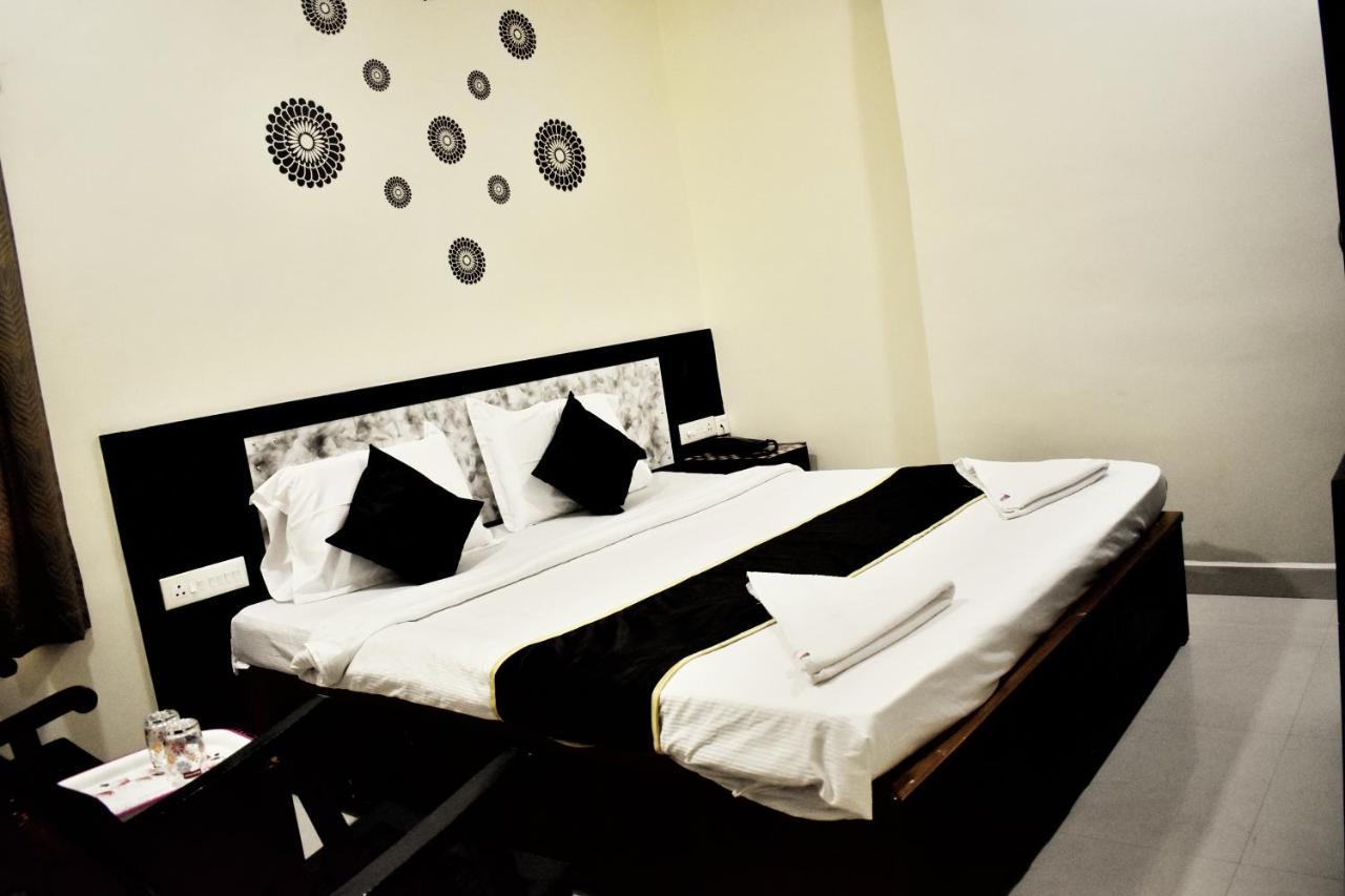 Skyotel Hotels & Banquets Vijayawāda 外观 照片